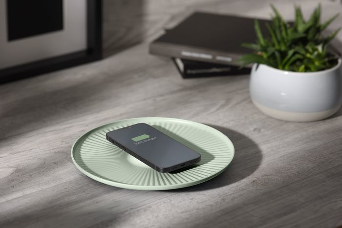 Cellularline Lotus - Decorative Wireless Charger designed by Matteo Ragni – image 4