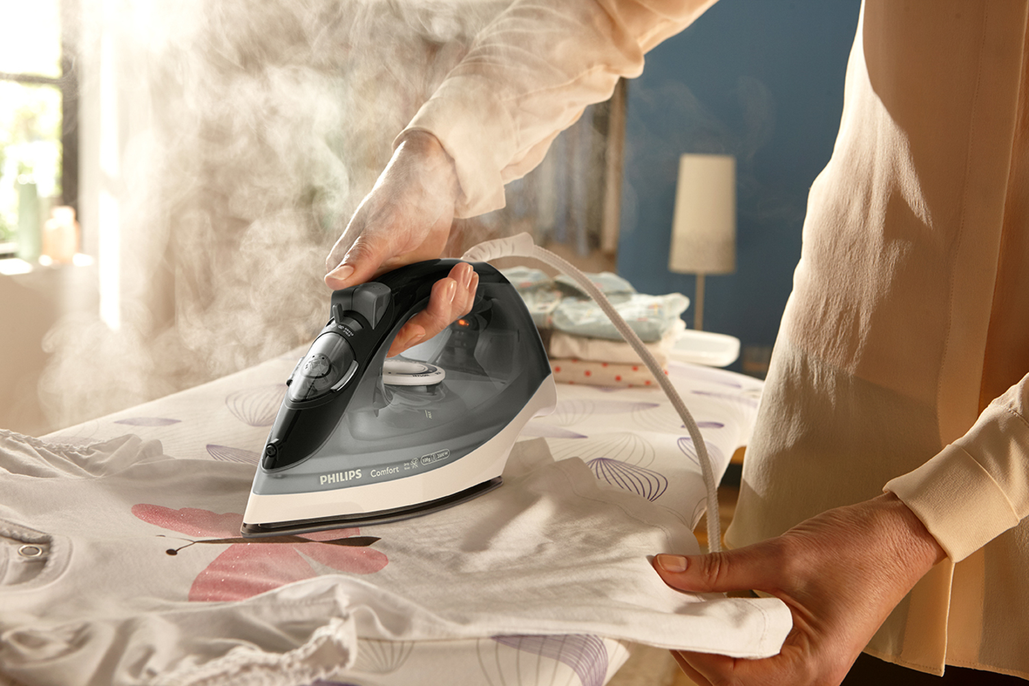 Philips GC1437/80 Steam iron – image 2