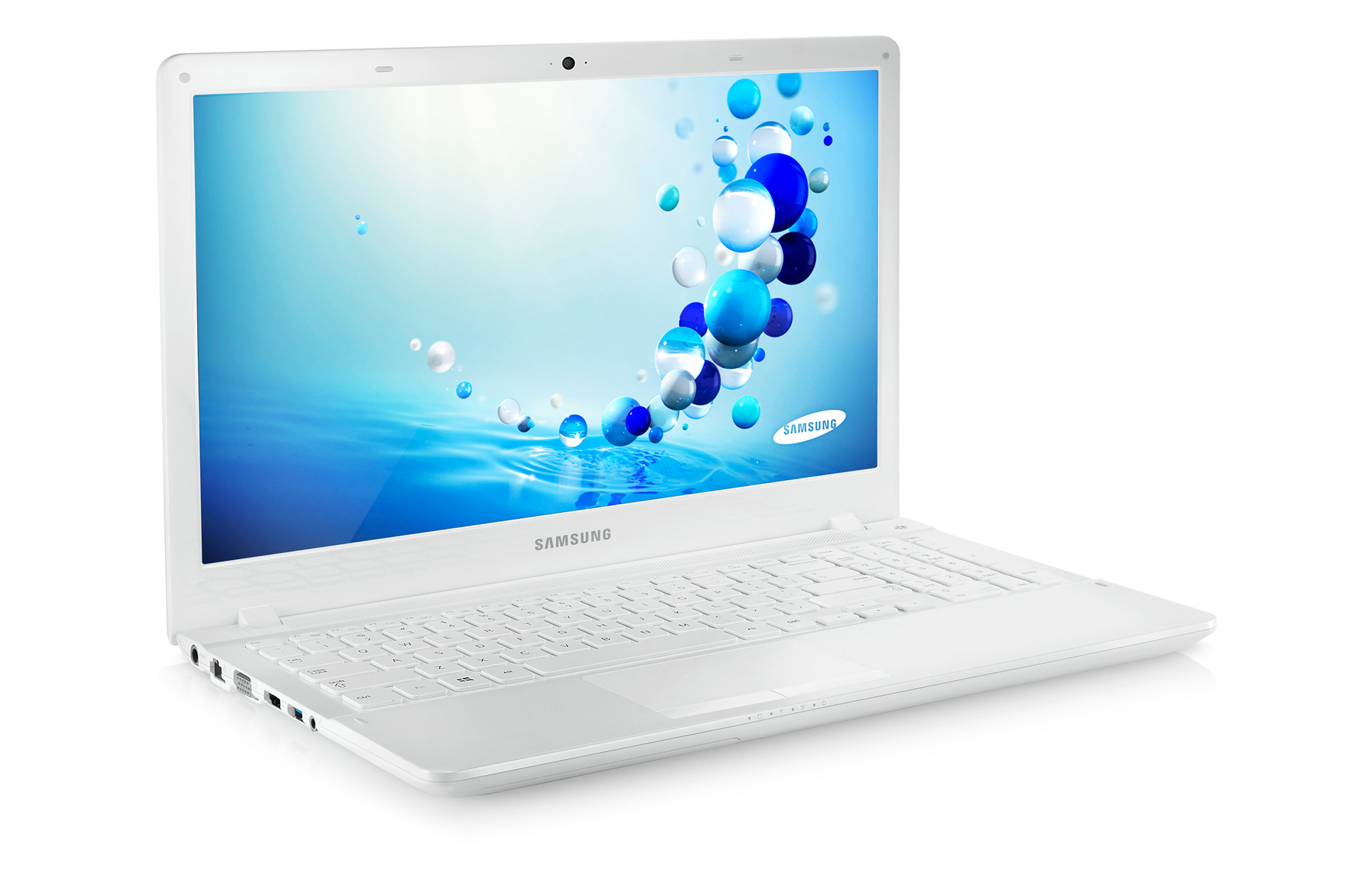 Samsung 3 NP370R5V Intel® Core™ i3 i3-3110M Laptop – image 4