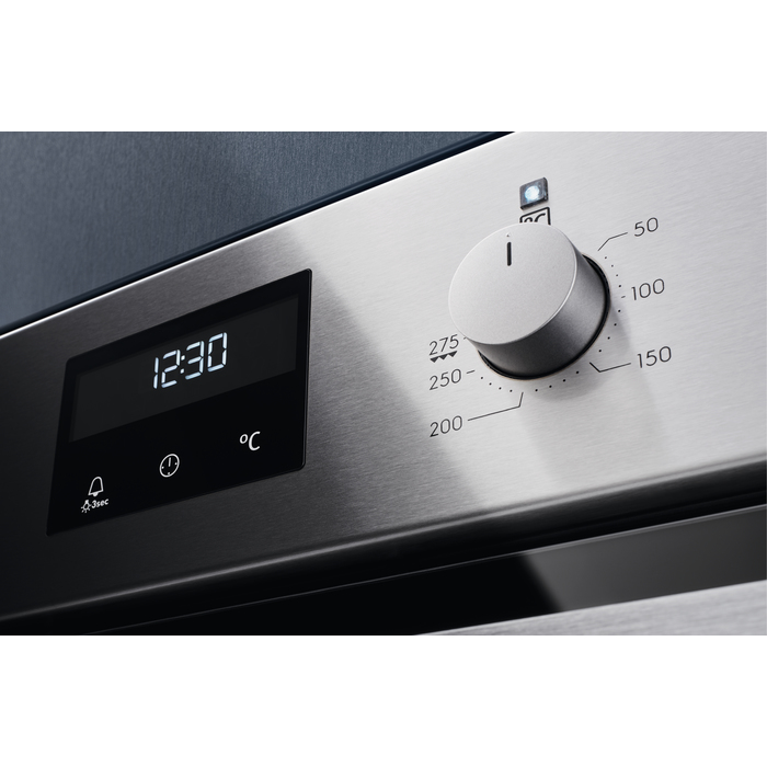 Electrolux EOF3C50TX 72 L 2780 W Black, Stainless steel – image 3
