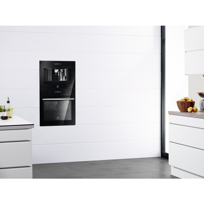 Electrolux EBC54524OZ Fully-auto Espresso machine – image 5