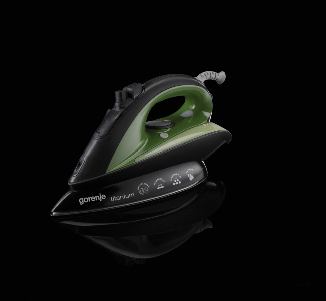 Gorenje SIE2400T iron Dry & Steam iron Titanium soleplate – image 3
