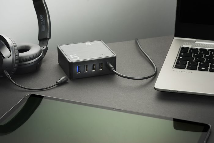 Cellularline Desk Charger - USB-C Laptop, MacBook, iPhone, Samsung, Huawei, Xiaomi and other Smartphones and Tablets – image 3