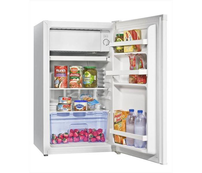 Hisense RR130D4BW1 combi-fridge Freestanding – image 2