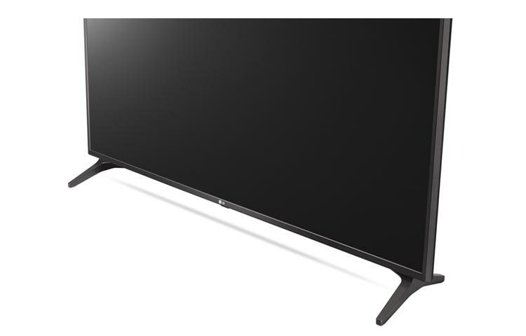 LG 24LV570M hospitality TV – image 8