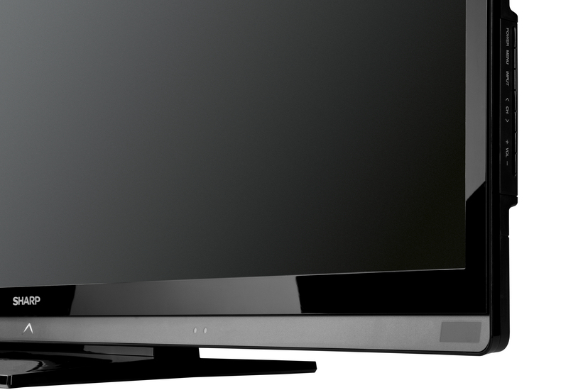 Sharp LC-70LE747KN TV – image 6