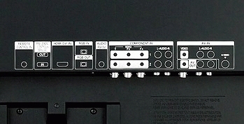 LG M4712C-BA computer monitor – image 2
