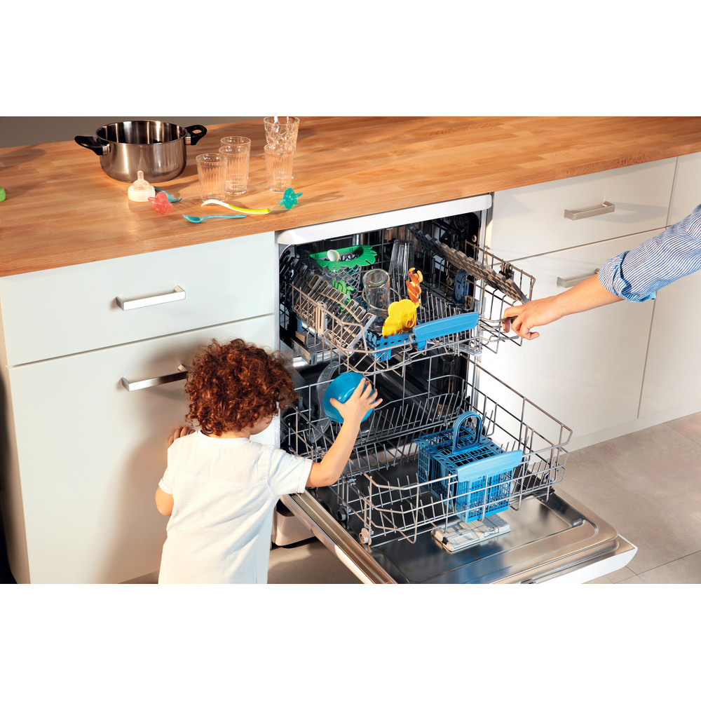 Indesit DIFP 8T96 Z UK – image 5