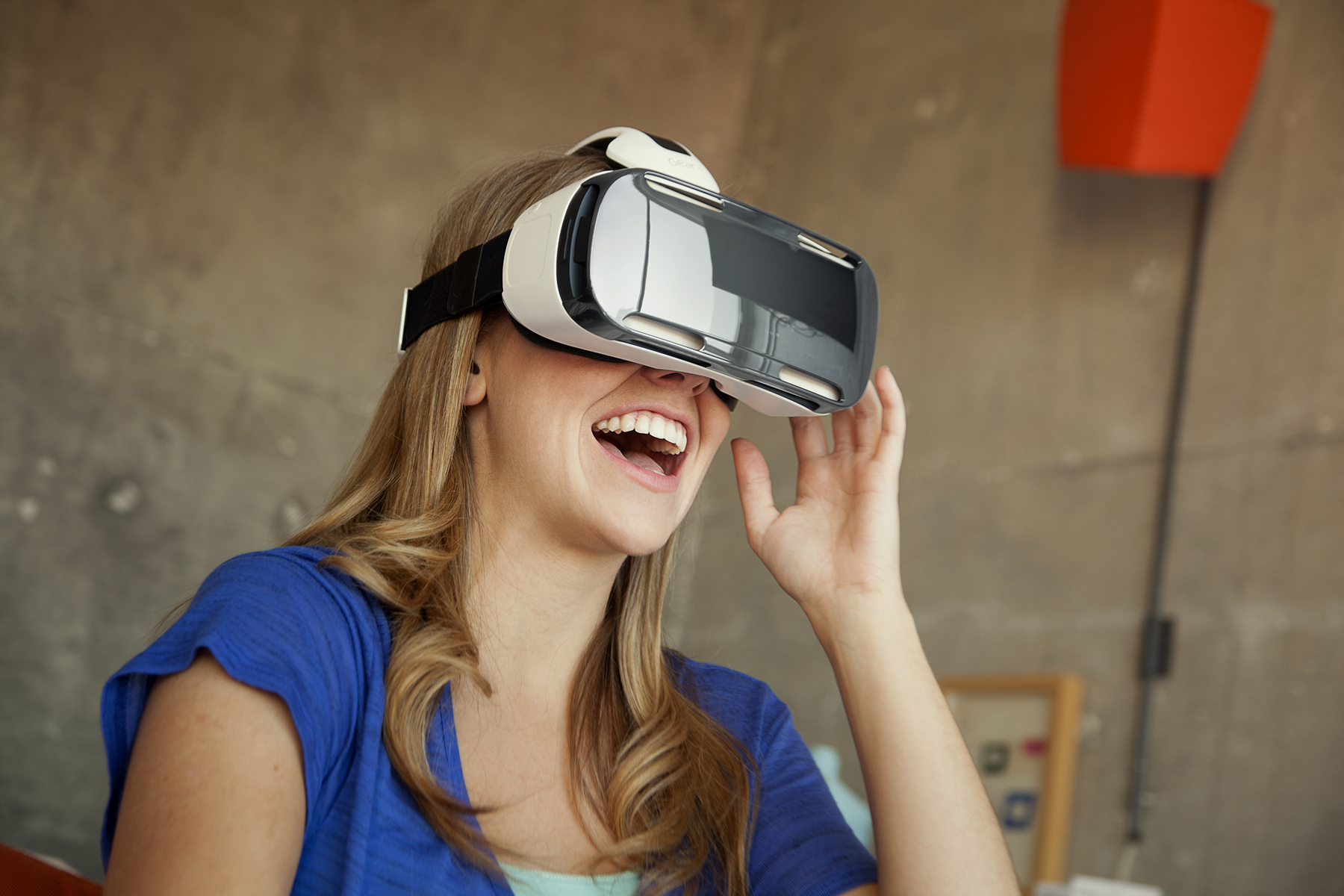 Samsung Gear VR + Game Pad – image 4