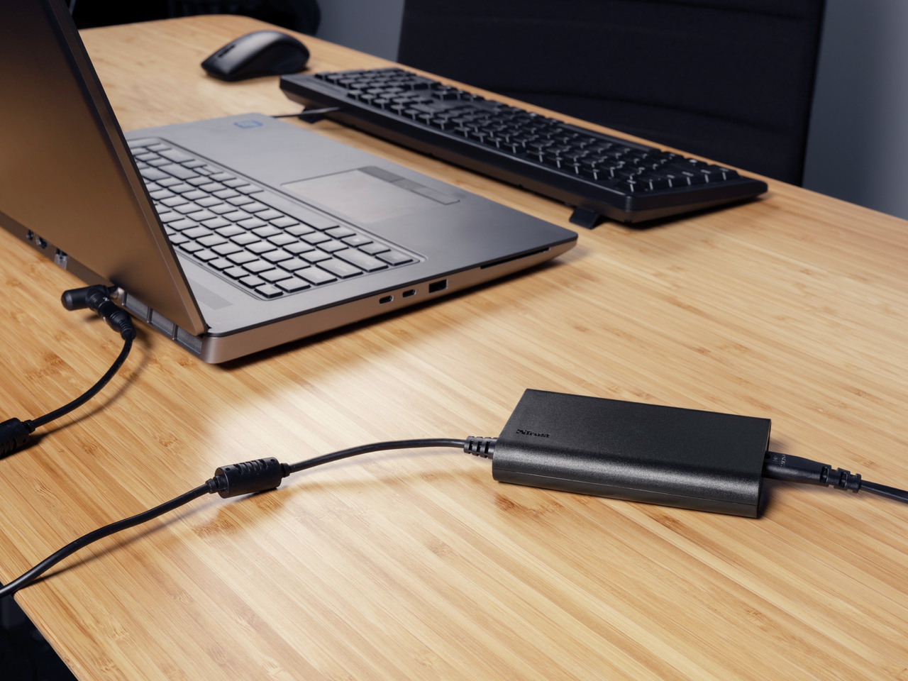 Trust Simo Laptop Black AC Indoor – image 7