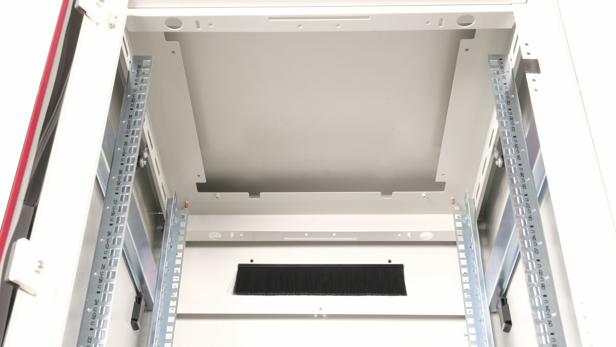 Equip Dynamic Flex 19' Cabinet, 32U – image 5
