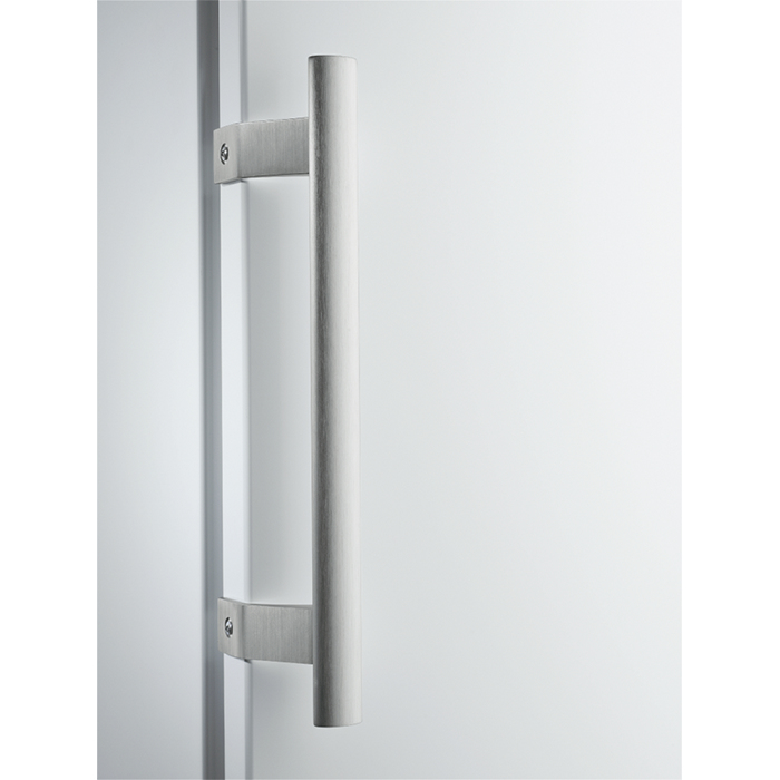 Electrolux ERE3540MFW fridge Freestanding – image 7