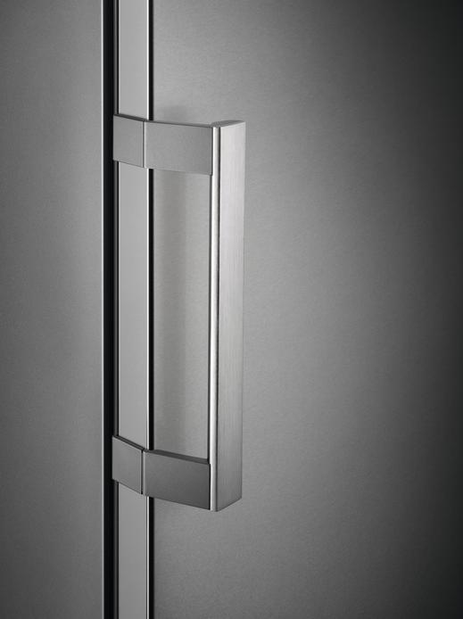 AEG Series 6000 RKS539F1DX fridge Freestanding – image 5