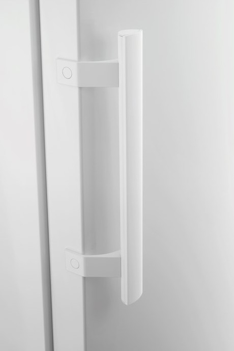 Electrolux EUF2906MOW Upright freezer Freestanding – image 3