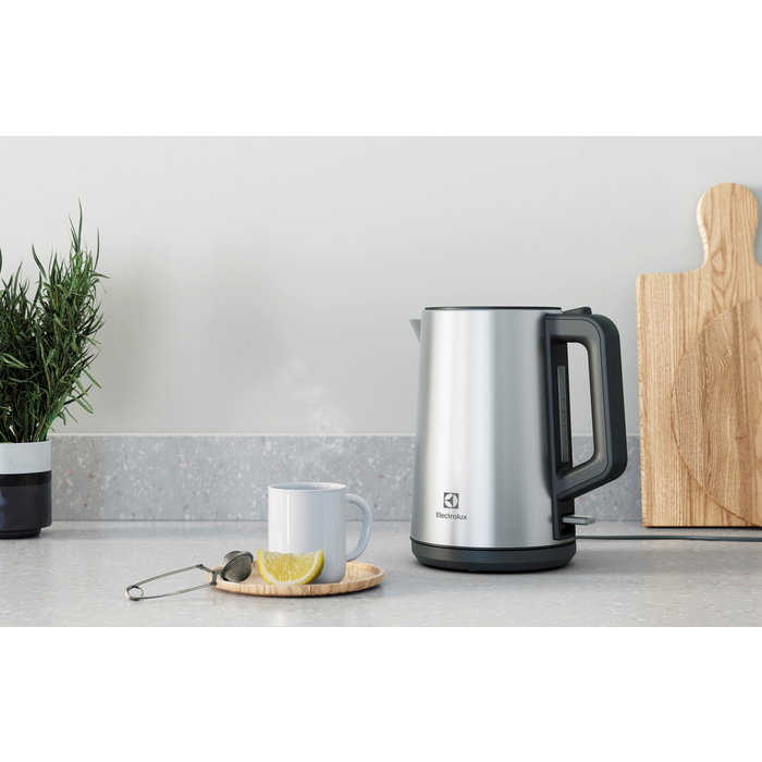 Electrolux E4K1-4ST electric kettle – image 3