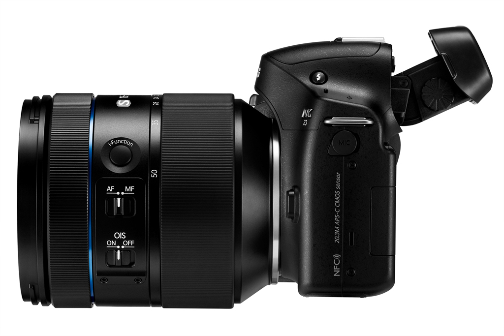 Samsung NX30 + OIS III 18-55mm – image 3
