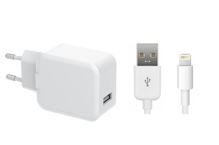 Microconnect PETRAVEL50-LIGHTNING mobile device charger Universal White AC Indoor