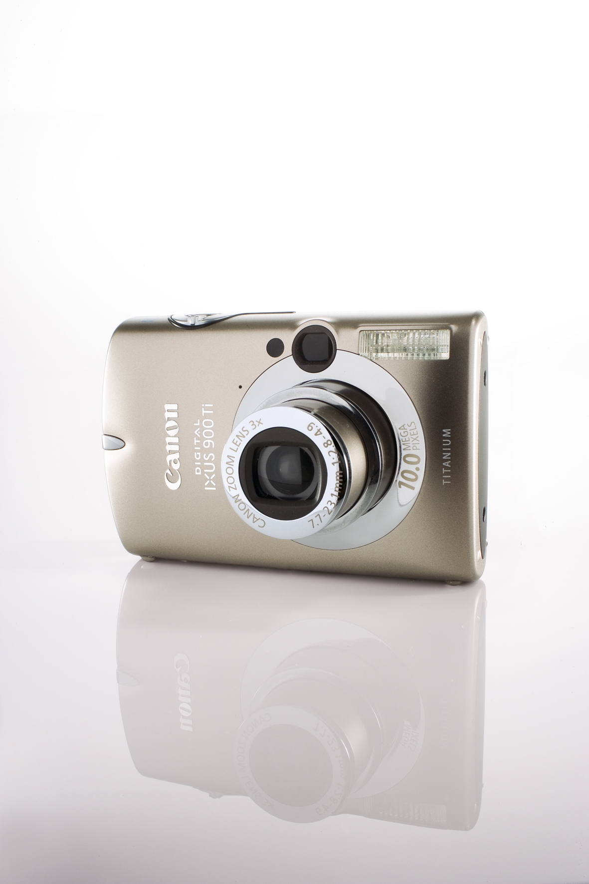 Canon 900 Ti