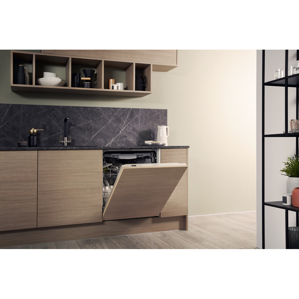 Hotpoint HIC 3C26 WF UK – image 7