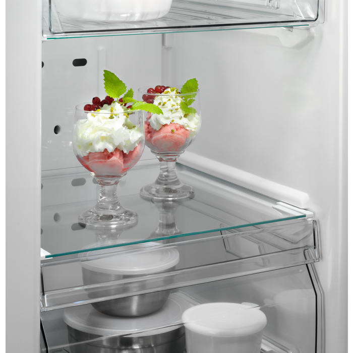 AEG AGB625E7NX Upright freezer Freestanding – image 4