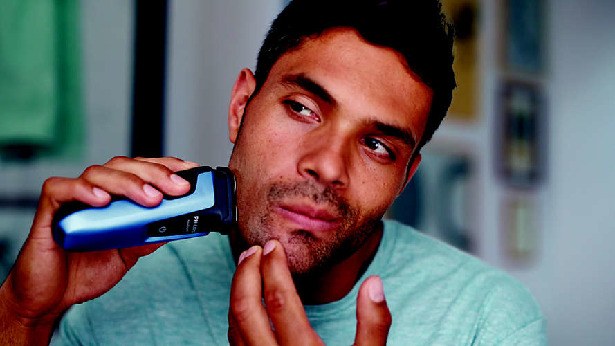 Philips AquaTouch S1070/06 men's shaver Rotation shaver Trimmer Black, Blue – image 6