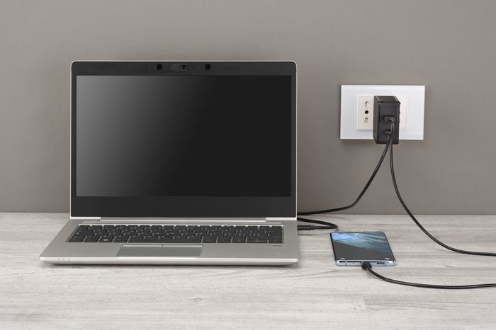 Cellularline Duo Charger Ultra - USB-C Laptop, MacBook, Smartphones – image 3