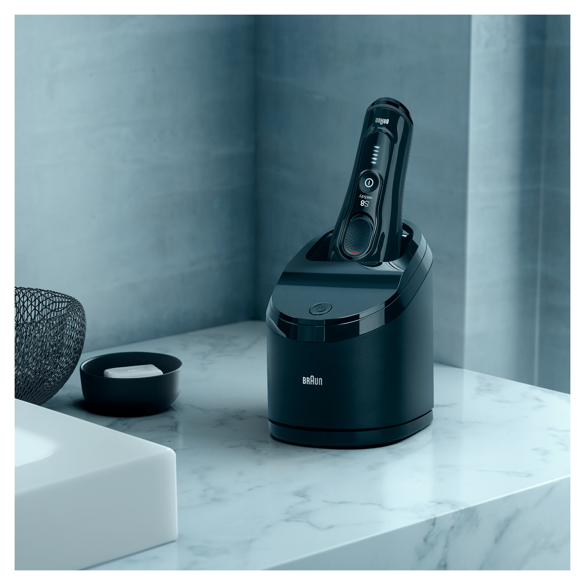 Braun Series 8 8380cc Next Generation Electric Shaver, Clean&Charge Station, Fabric Case, Black – image 6