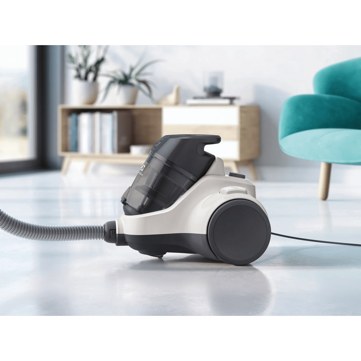 Electrolux Bagless vacuum cleaner EASE C4 White – image 2