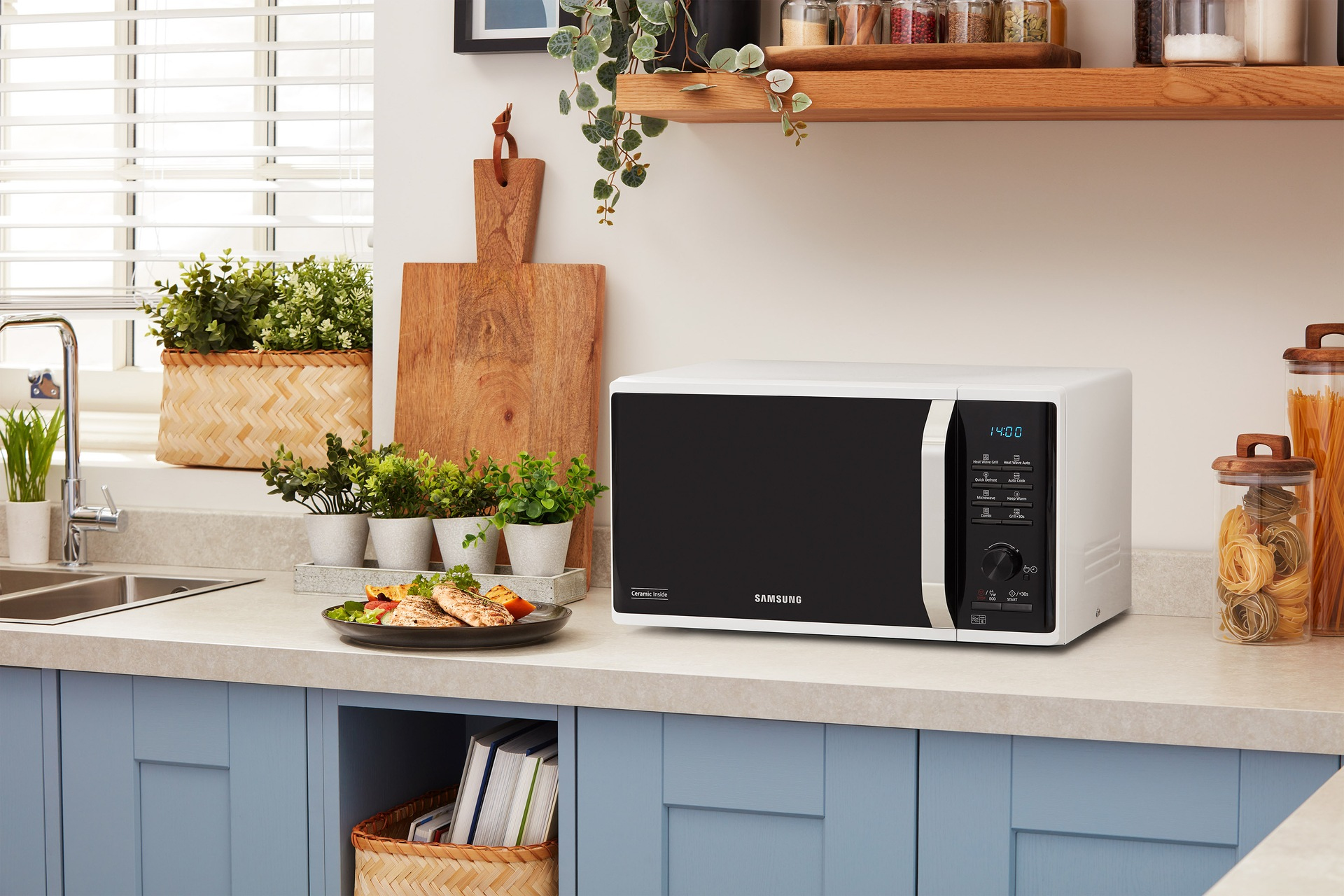 Samsung MW3500K Microwave Oven with Heat Wave Grill – image 7