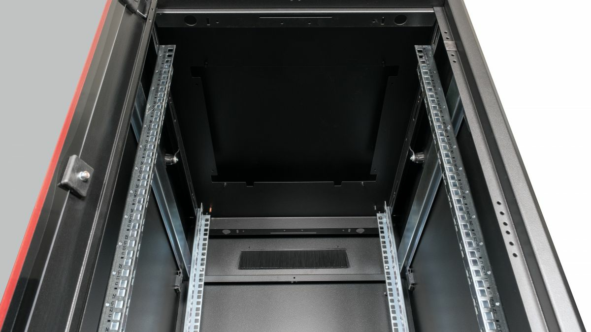 Equip Dynamic Flex 19' Cabinet, 32U – image 7