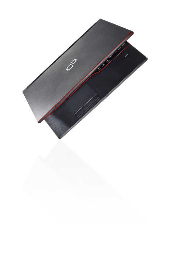 Fujitsu LIFEBOOK E557 Intel® Core™ i3 i3-7100U Laptop – image 4
