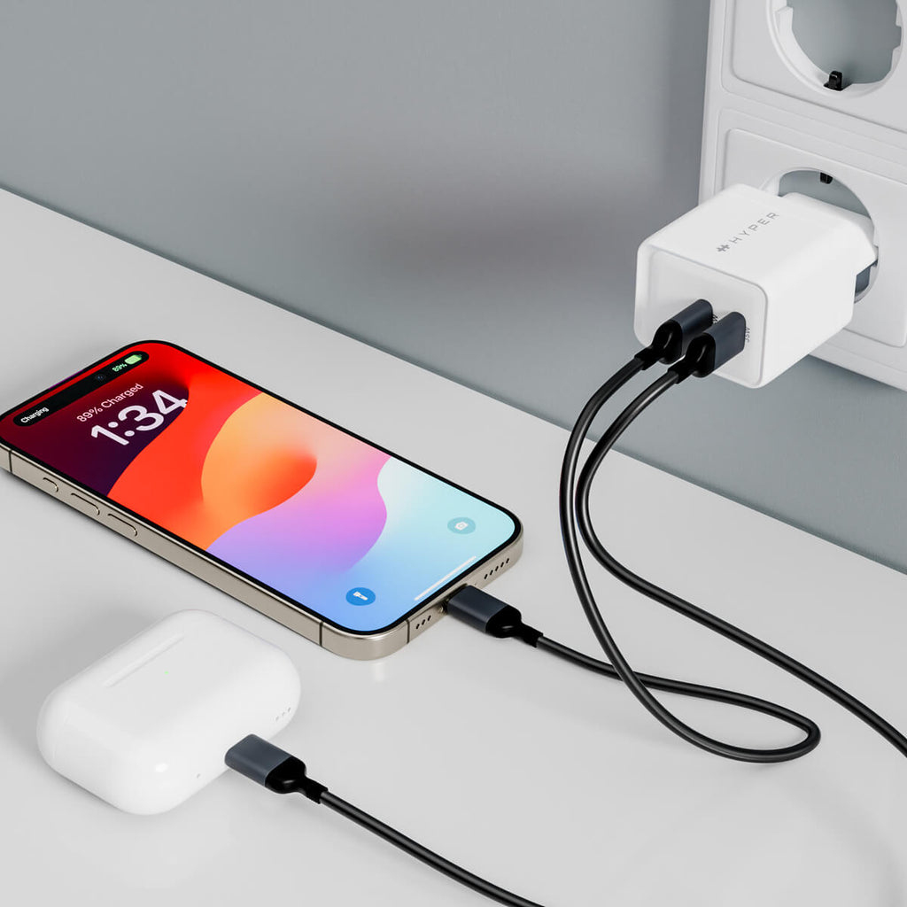 Resim Targus HJG35NA AC Güçlü Çift USB Tip-C İç Mekan Şarj Cihazı, Beyaz