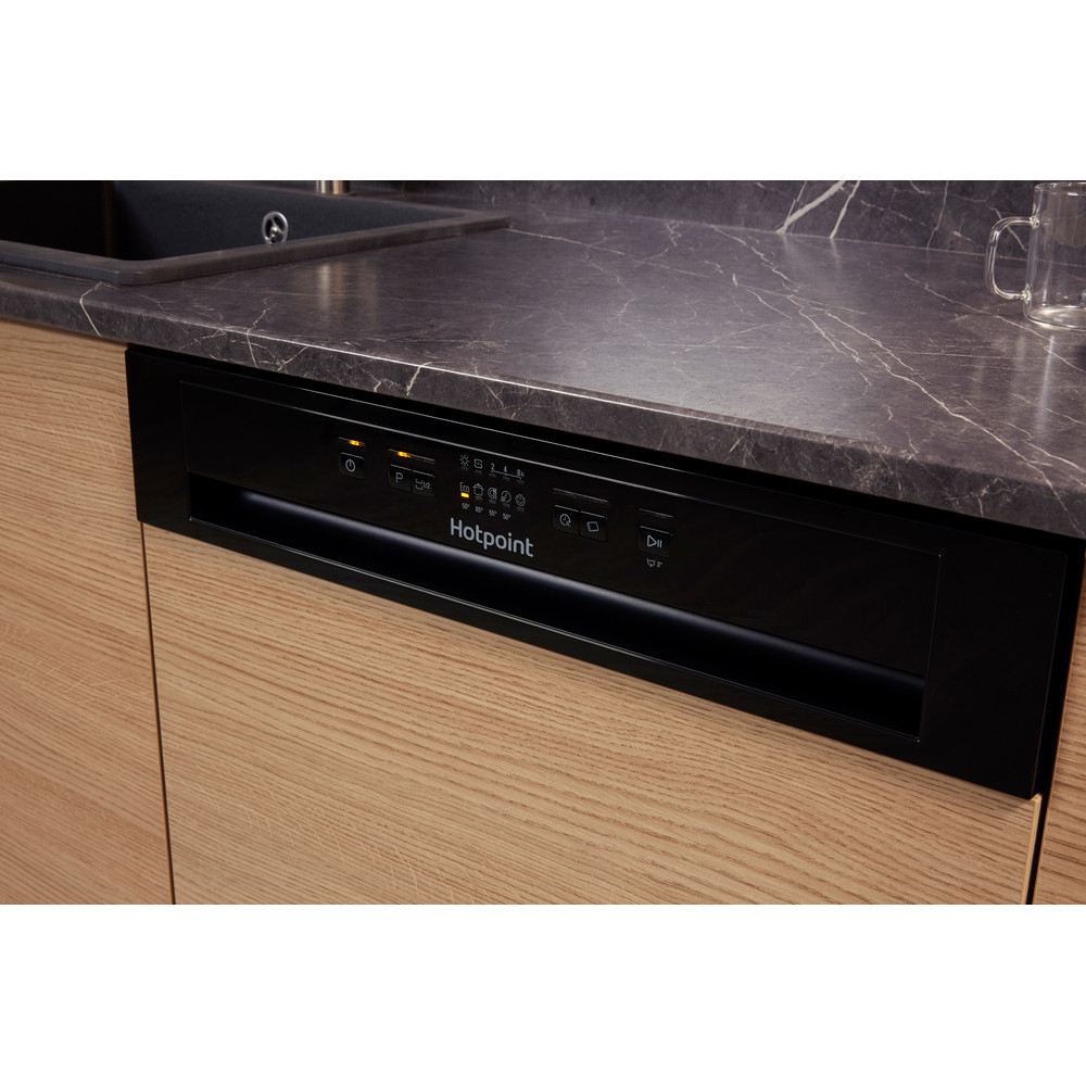 Hotpoint HBC 2B19 UK – image 9