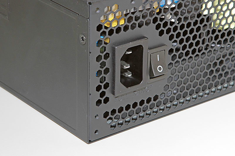 FSP Raider power supply unit 650 W 24-pin ATX ATX Black image 4
