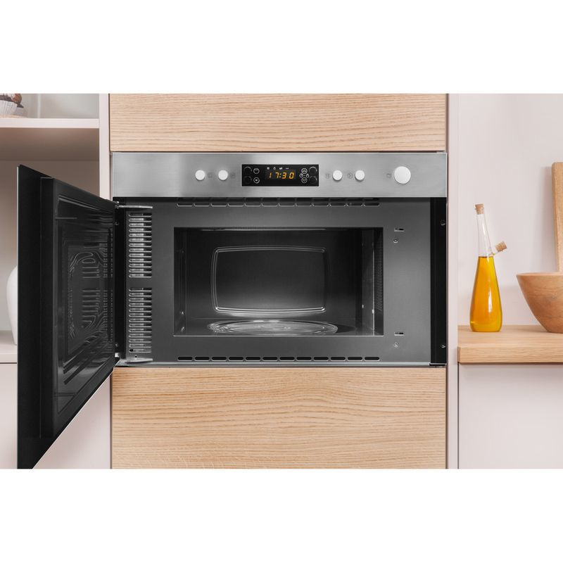 Indesit Aria MWI 3213 IX UK – image 3