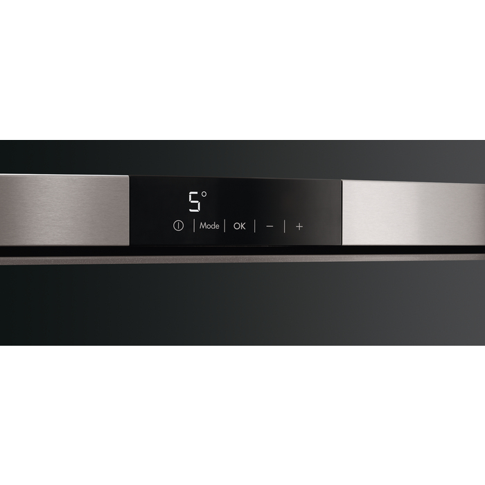 AEG RKB64024DX fridge Freestanding – image 7