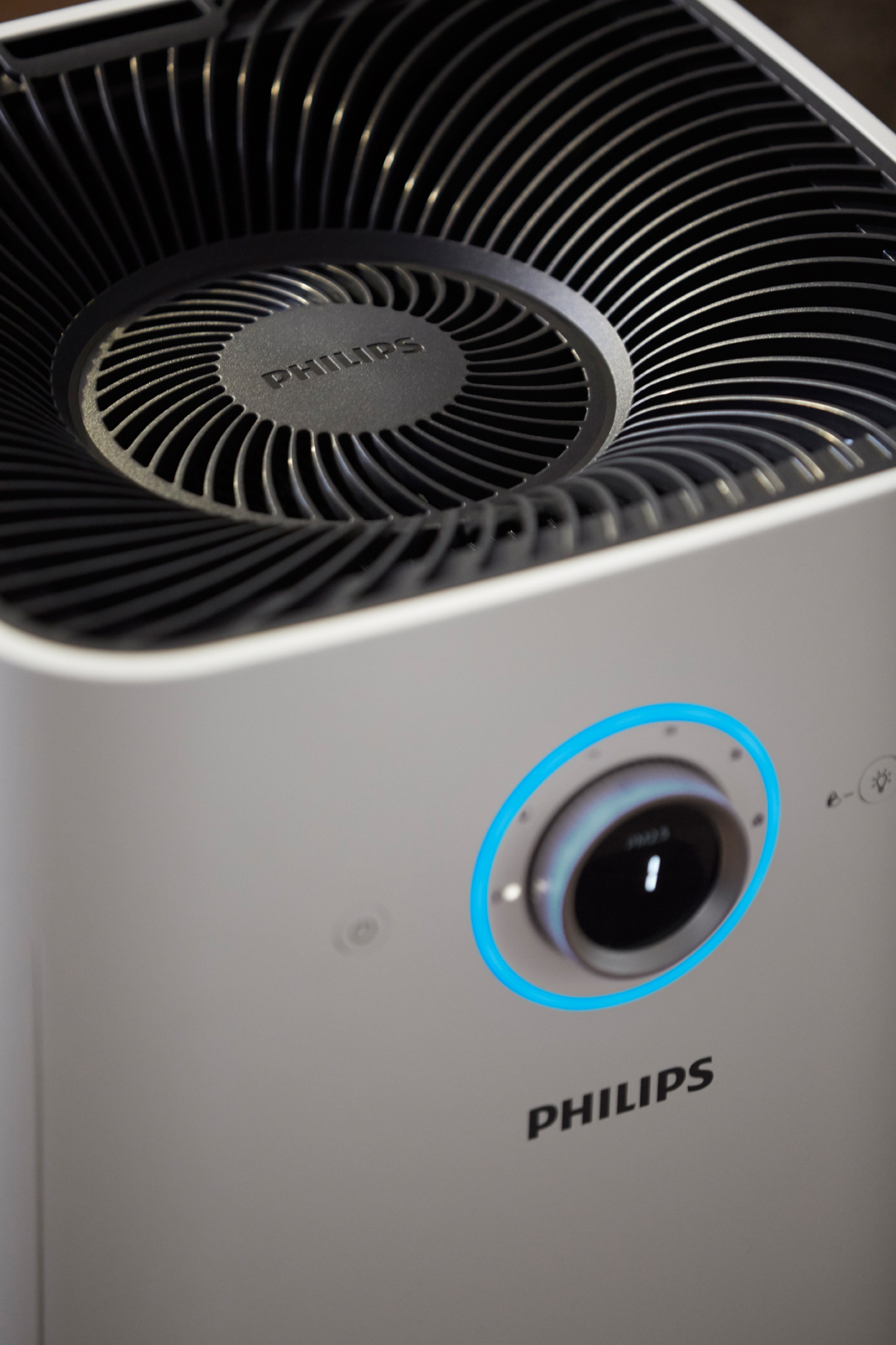 Philips AC6710/00 air purifier 84 m² – image 2
