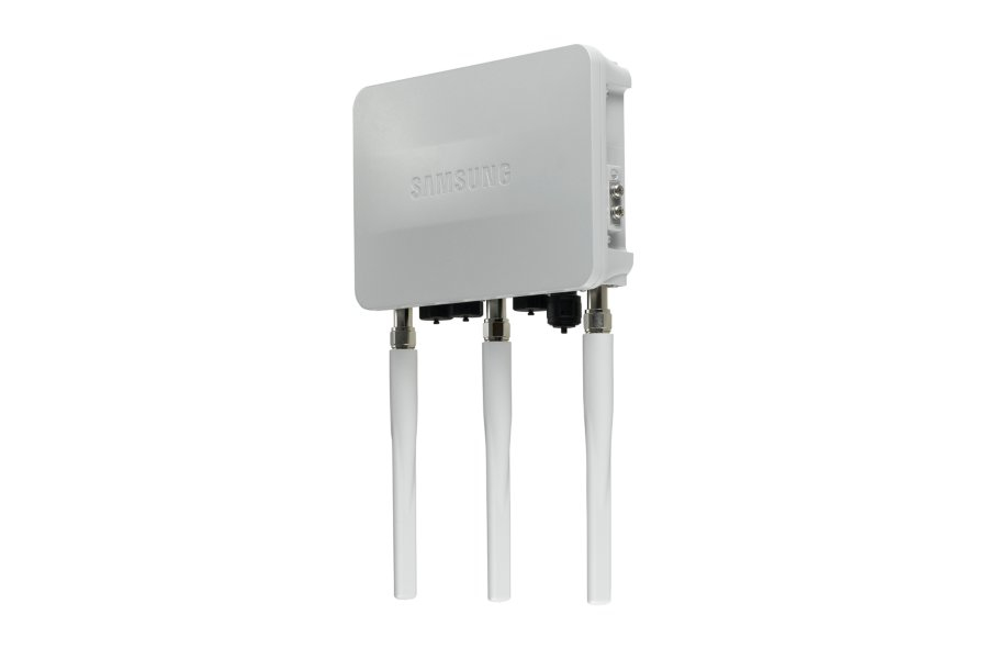 Samsung WEA453E 1300 Mbit/s Silver – image 3