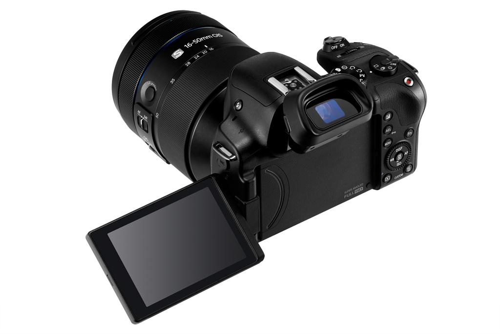 Samsung NX30 + OIS III 18-55mm – image 4