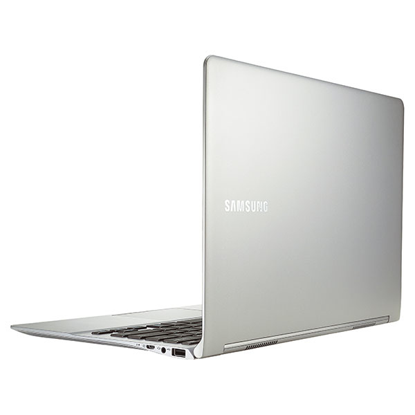 Samsung ATIV NP900X3K Intel® Core™ i5 i5-5200U Laptop – image 1