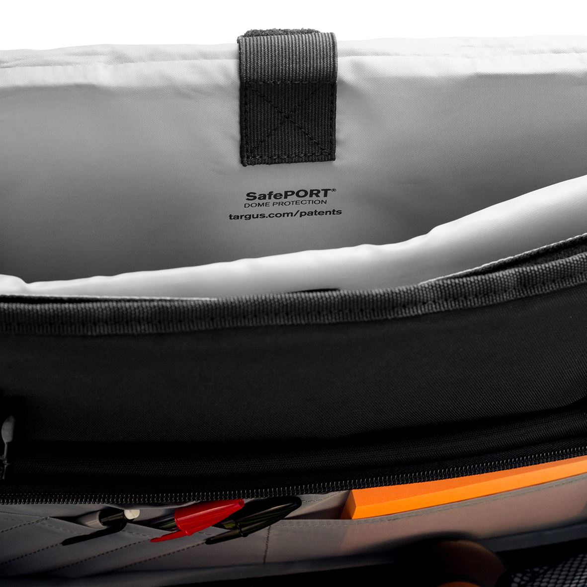 Targus TCG270EU 43.9 cm (17.3") Messenger case Black – image 7