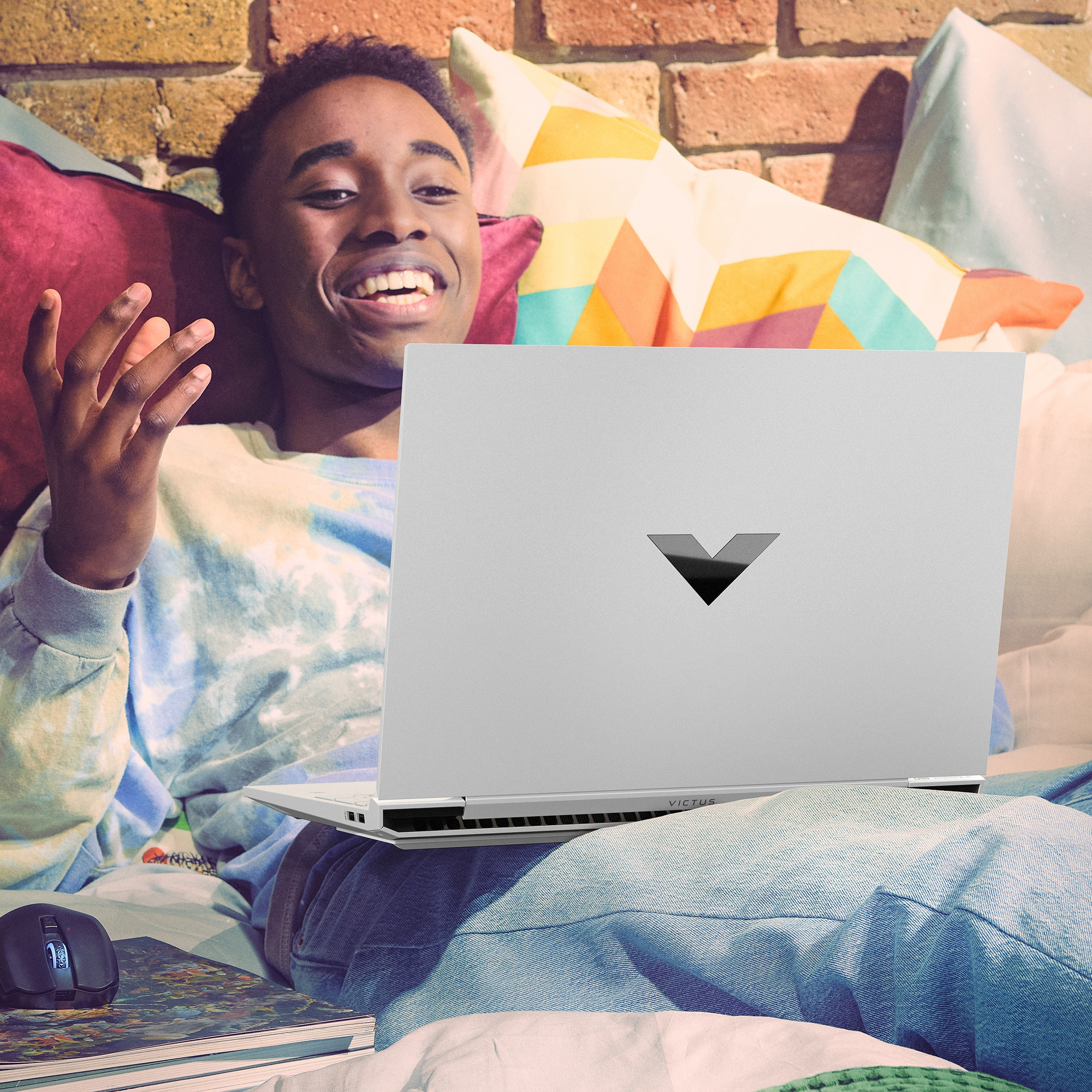 HP Victus by HP 16-d0061na Intel® Core™ i7 i7-11800H Laptop – image 4