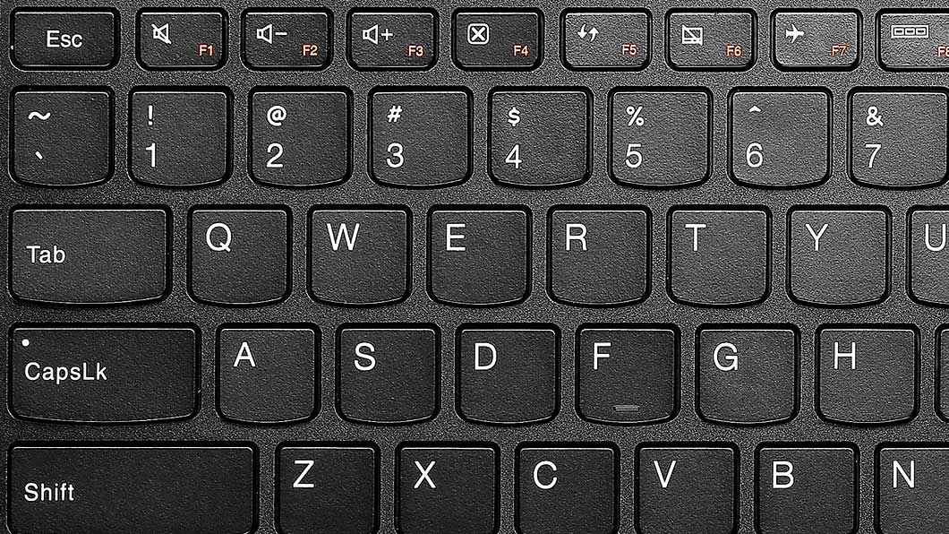 Lenovo Essential M50-70 Intel® Core™ i3 i3-4030U Laptop – image 8