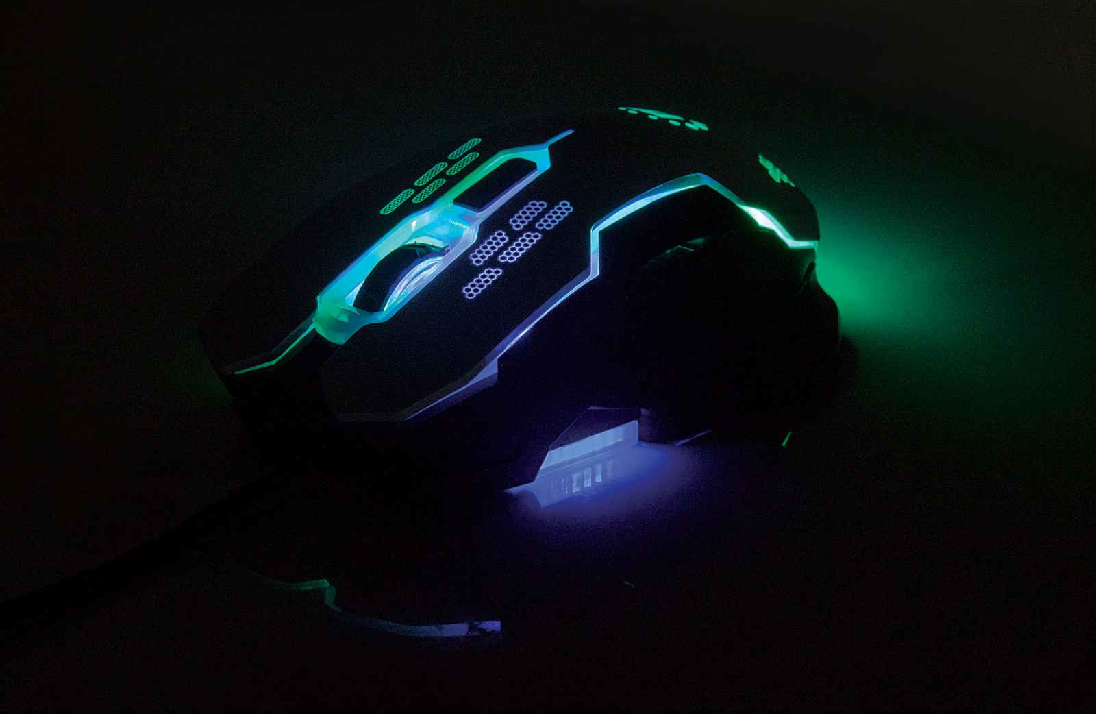 Manhattan Gaming USB Wired Mouse, White, Adjustable DPI (800, 1200, 1600 or 2400dpi), USB-A, Optical, LED lighting, Six Button with Scroll Wheel, Low friction b – image 4