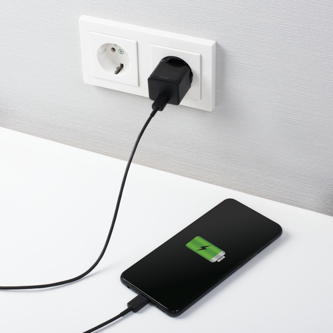 Hama 00086425 mobile device charger Smartphone Black AC Fast charging Indoor – image 7