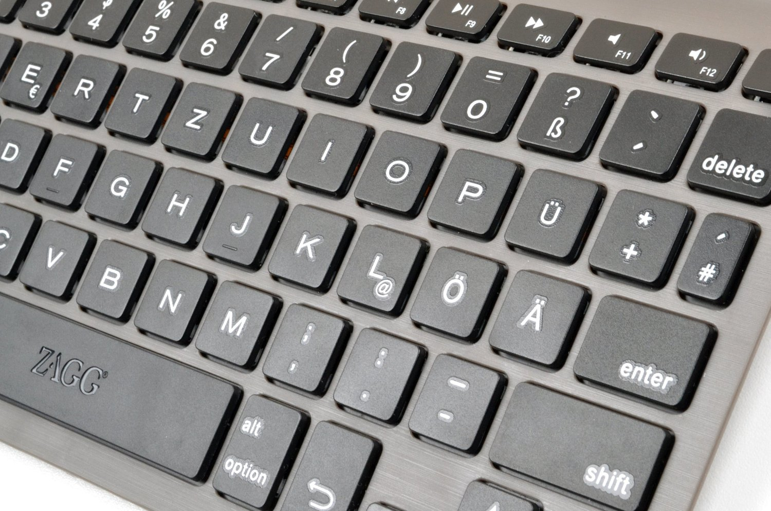 ZAGG GZKUNIBLK mobile device keyboard AZERTY Bluetooth Black – image 3