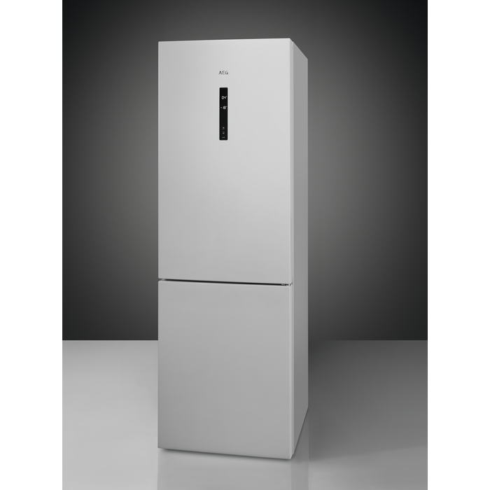 AEG Series 6000 RCB632E3MW Freestanding – image 9