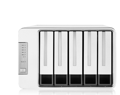 TerraMaster F5-221 20TB 5x4TB Seagate IronWolf 5 Bay NAS Desktop