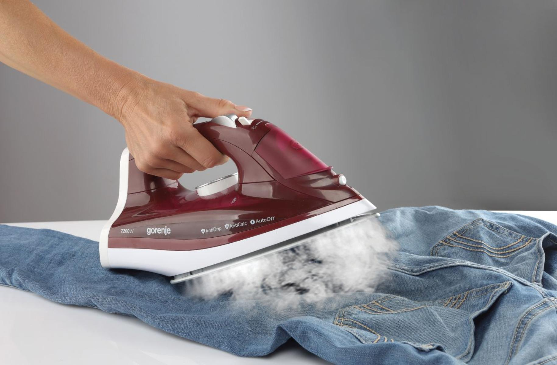 Gorenje SICH2200RBC Steam iron Red, White – image 5