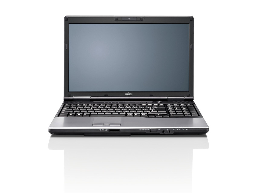Fujitsu E782+ Portrep/AC Adapter/ EU-Cable Kit – image 8